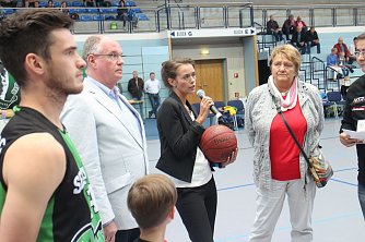 Christine Reinboth und Ute Schramm sprachen f&uuml;r die DKMS (Foto: Angelo Glashagel)