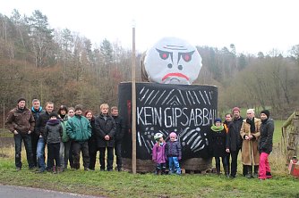 Mit dem "Naturw&auml;chter" hatten die R&uuml;digsdorfer Ende vergangenen Jahres den Protest gegen den Gipsabbau eingel&auml;utet (Foto: Angelo Glashagel)