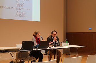 Dr. Andrea Rudorff und Dr. Stefan H&ouml;rdler beantworteten im Anschluss noch manche Frage (Foto: Angelo Glashagel)