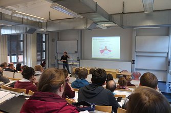 Johannes Haller stellte verschieden Nachhaltigkeitskonzeptionen vor (Foto: Angelo Glashagel)