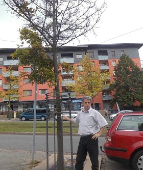 OB-Kandidat Dirk Erfurt bem&auml;ngelt Baumzustand  (Foto: privat)