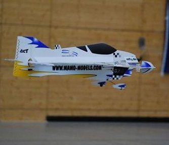 Durch die Luft in der Halle (Foto: privat)