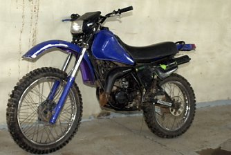 Wer kennt dieses Motorrad? (Foto: nnz)