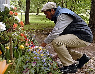 Kr&auml;nze zum 8. Mai  (Foto: nnz)