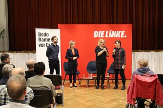 Auch Ministerin Keller und die Landtagsabgeordnete Katja Mitteldorf durften sich dem Bleicher&ouml;der Publikum vorstellen (Foto: Angelo Glashagel)