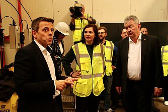 Taufpatin war heute die Gr&uuml;nen-Politikerin Katrhin G&ouml;ring-Eckardt (Foto: agl)