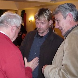 Erster Erfahrungsaustausch (Foto: nnz)