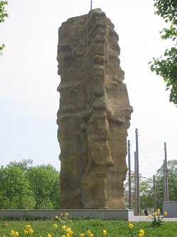 Der Stein auf dem Berg (Foto: R. Neitzke)