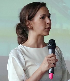 Begr&uuml;&szlig;te die G&auml;ste in der Alten Kaue in Bleicherode: CDU-Direktkandidatin Carolin Gerbothe (Foto: nnz)