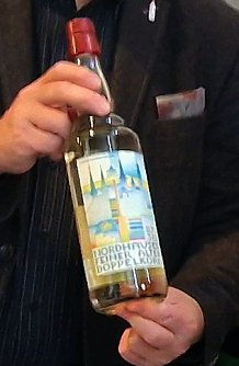 Das Etikett aus der neuen K&uuml;nstleredition (Foto: nnz)