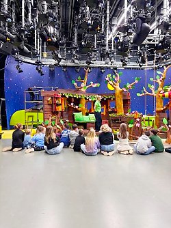 Besuch der dritten Klassen der Evangelischen Grundschule beim Kika in Erfurt. (Foto: Ulrike Bauersfeld)