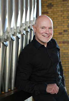 Patrick Gl&auml;ser spielt Rock und Pop auf der Orgel. (Foto: Bianca/ Die Pixelscheune)