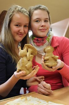 Krabbeln im Gymnasium (Foto: I. Gast)