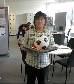 Bild: Blaulicht vor der Agentur