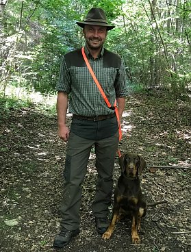 Bild: Torsten Mei&szlig;ner mit seinem Hund Salut.