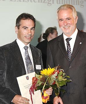 Bild: Roberto Auer (FHN) mit Minister Reinholz