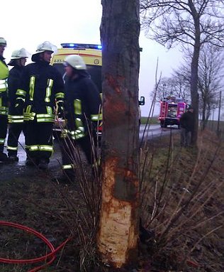 Bild: Unfall zwischen Mackenrode und Limlingerode