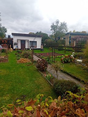 Gartenansicht mit Haus (Foto: )