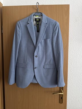 Herrenanzug hellblau Gr&ouml;&szlig;e 48 (Foto: )