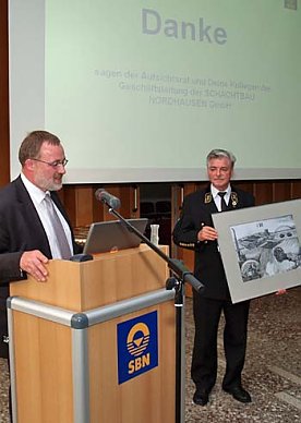 Bild: St&auml;ter (l.), Dr. Pfeifer