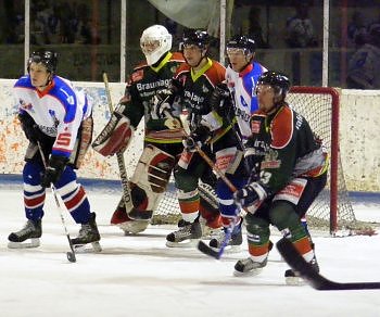 W&ouml;lfe in der Defensive (Foto: Koch)