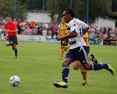 Auf dem Platz unterwegs (Foto: Olaf Dobrzykowsky)