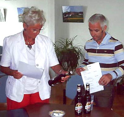 Kachel, Heck beim Verkosten (Foto: Stadt Ellrich)