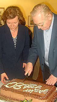 Torte angeschnitten (Foto: nnz)