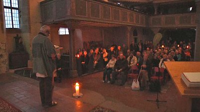 Pfarrer Peter Kube war aus Magdeburg zu seiner alten Wirkst&auml;tte zur&uuml;ckgekehrt (Foto: Angelo Glashagel)