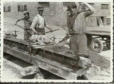 Nach dem Krieg fing man wieder klein an: 19 Menschen gingen in Heringen wieder an die Arbeit (Foto: Universalbeton Heringen GmbH & Co. KG)
