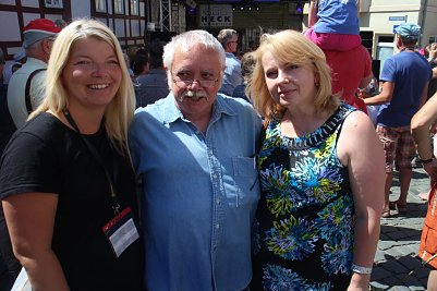 Sina Hillemann, Dieter Spie&szlig; und Irina Sitnikov hatten sich zusammen mit anderen Helfern und Gasteltern um die Kinder gek&uuml;mmert (Foto: Angelo Glashagel)