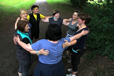 viele Gruppen bleiben auch &uuml;ber den Kurs hinaus zusammen (Foto: Angelo Glashagel)
