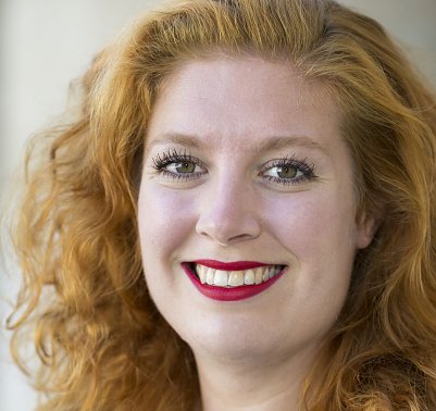 Zinzi Frohwein tritt auf dem Sondersh&auml;user Schlossball auf (Foto: Tilmann Graner)