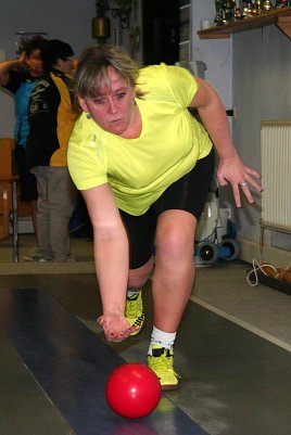 Nur Kapit&auml;n Tina Romhardt konnte den G&auml;sten aus Thamsbr&uuml;ck Paroli bieten (Foto: Uwe Tittel)