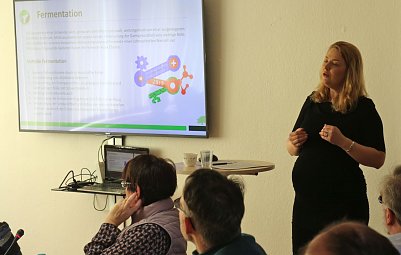 Monique van de Wolfshaar-van Asten erkl&auml;rte die Arbeitsweise ihrer Firma (Foto: Angelo Glashagel)