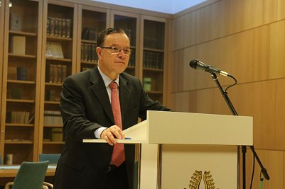 Die soziale Hoffnungslosigkeit &ouml;ffnet den Weg f&uuml;r politische Abenteuer, Prof. Dr. Henri M&eacute;nudier (Foto: Angelo Glashagel)