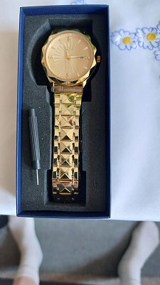 Uhr mit Datumsanzeige  (Foto: )