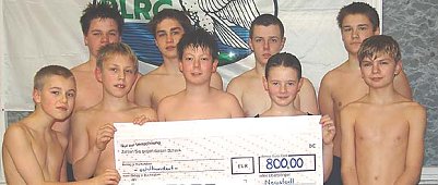 Wasserretter helfen (Foto: nnz)