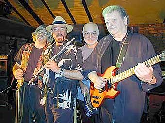 Denkmal rockt am Denkmal (Foto: nnz)