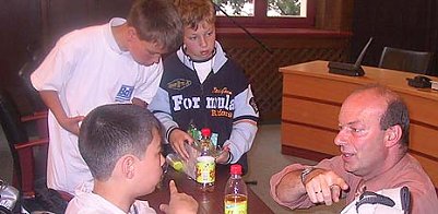 Kids beim Landrat (Foto: nnz)