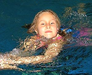 Schwimmen lernen (Foto: Badehaus)