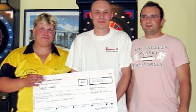 Spende f&uuml;r Kinder (Foto: nnz)