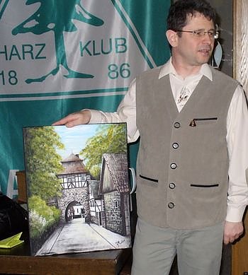 &Uuml;berreicht (Foto: privat)