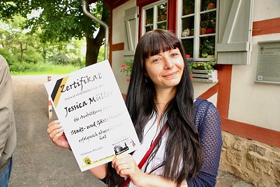 Neue Stadt- und G&auml;stef&uuml;hrer werden weiter ausgebildet - hier Jessica M&uuml;ller im Jahr 2020 (Foto: agl)