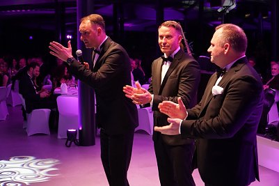 Andreas Peter, Alf Grabinsky und Sebastian Langer haben den Fr&uuml;hlingsball zur&uuml;ckgebracht (Foto: agl)