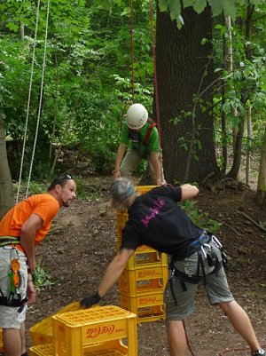 Kistenklettern (Foto: Angelo Glashagel)