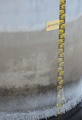 Stauziel 26,5m (Stauh&ouml;he &uuml;ber Grund) entspricht ca 1,2 Mio Kubikmeter (Foto: U. Schardt)