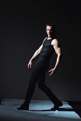 Bild: Tanzworkshop mit Star - Gaines Hall zeigt beim Tanzstudio Radeva wie es geht