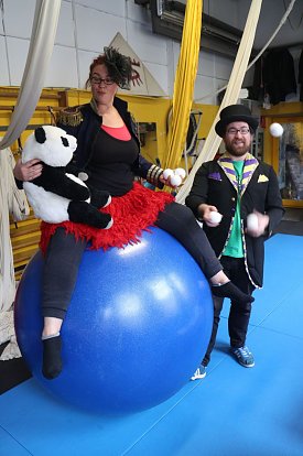 Bild: Steffi B&ouml;ttcher und Alexander J&auml;ger freuen sich schon auf die zweite Zeltsaison