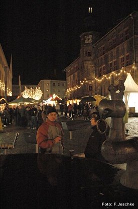 Bild: Bummel &uuml;ber den Weihnachtsmarkt